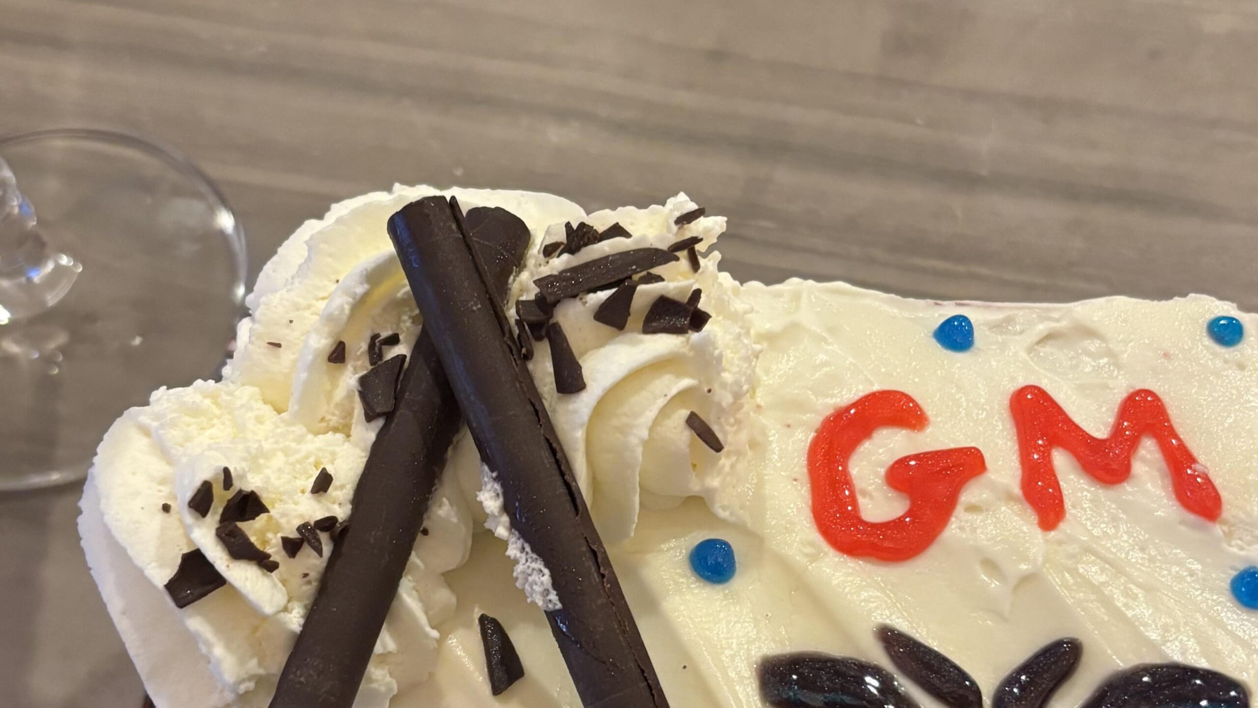 【OW2】何年もかけてついにGMに到達した海外勢、彼女にメチャクチャ祝福される